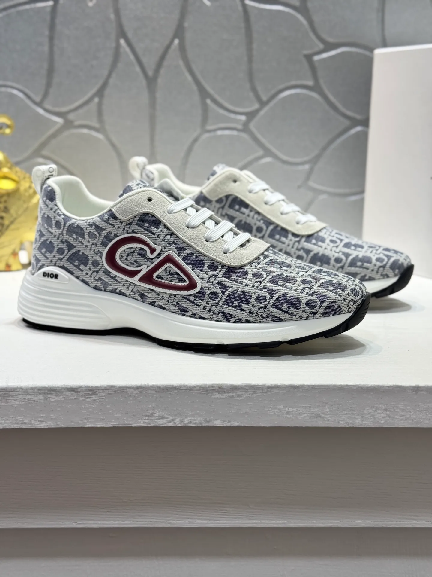 Men's shoes 💰420 [New style] 🏵️🏵️Original quality! Dior🔥Christan Dior (Dior) hot style [new style]⚠⚠️Top purchasing agent🔍🔍Men's HK counters are on sale simultaneously. Sole: The original sole is specially provided by the original factory. The exclusive movable molded sole is super comfortable. The original factory follows the order. 🔍🔍The high-quality multi-color splicing design is exquisite and unique, with canvas upper and mesh lining💪Details determine the quality. We only make shoes with care. You can go in and out of the counter at will. Welcome to compare🇮🇹Size: 38-44 (45 customized)